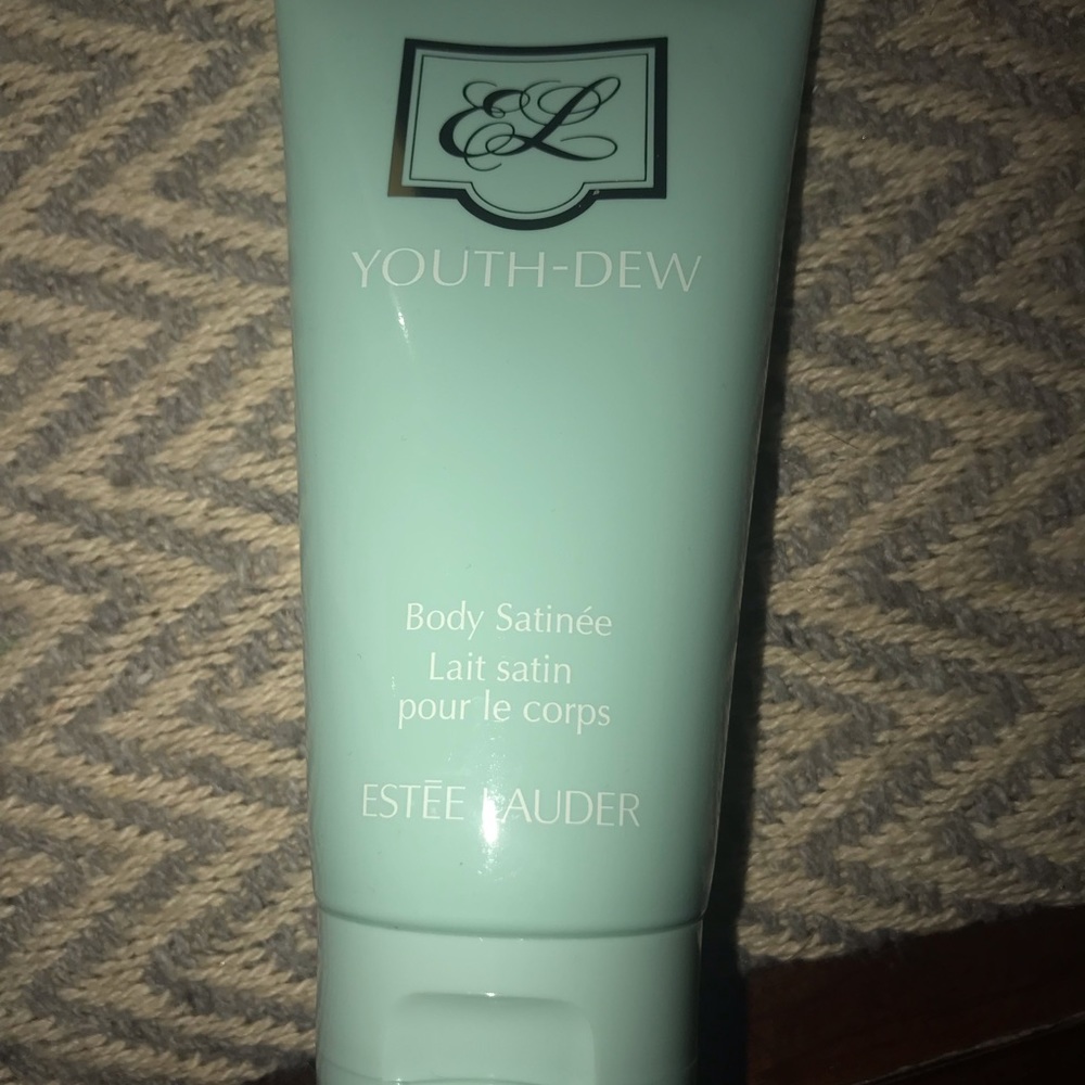 Estee launder body lotion